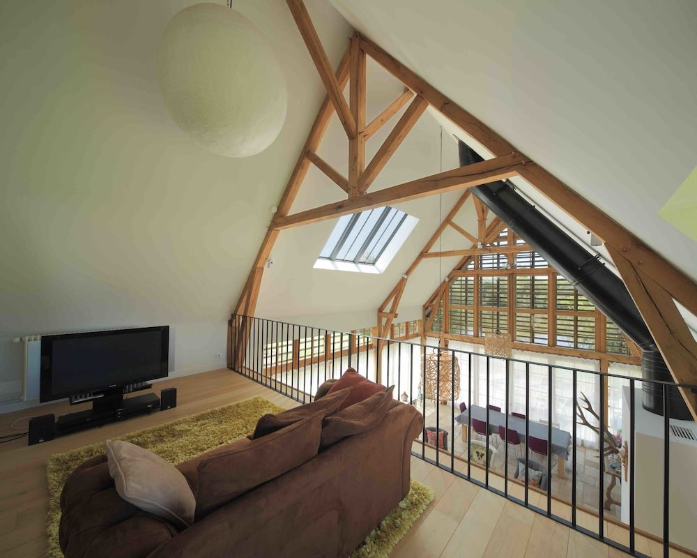 Design House, Fireplace, Lake View