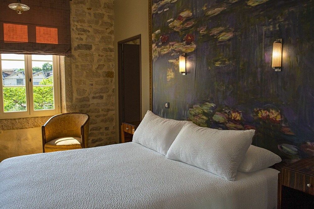 Le Terminus Deluxe Double Room, Ensuite (Chambre "Claude Monet") 2