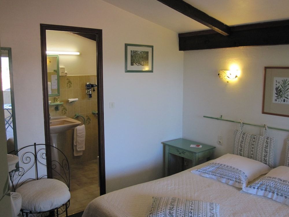 La Vieille Bastide Double Room, Terrace 13