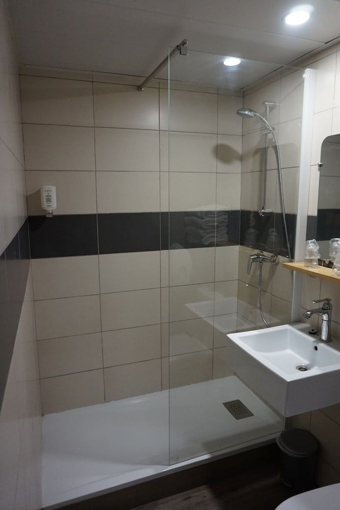 Logis Hôtel Acotel Double Room 10