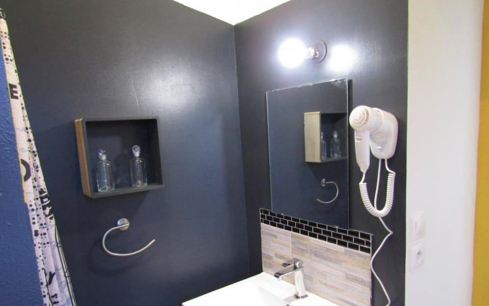 Au Nid Du Thil Economy Room 3