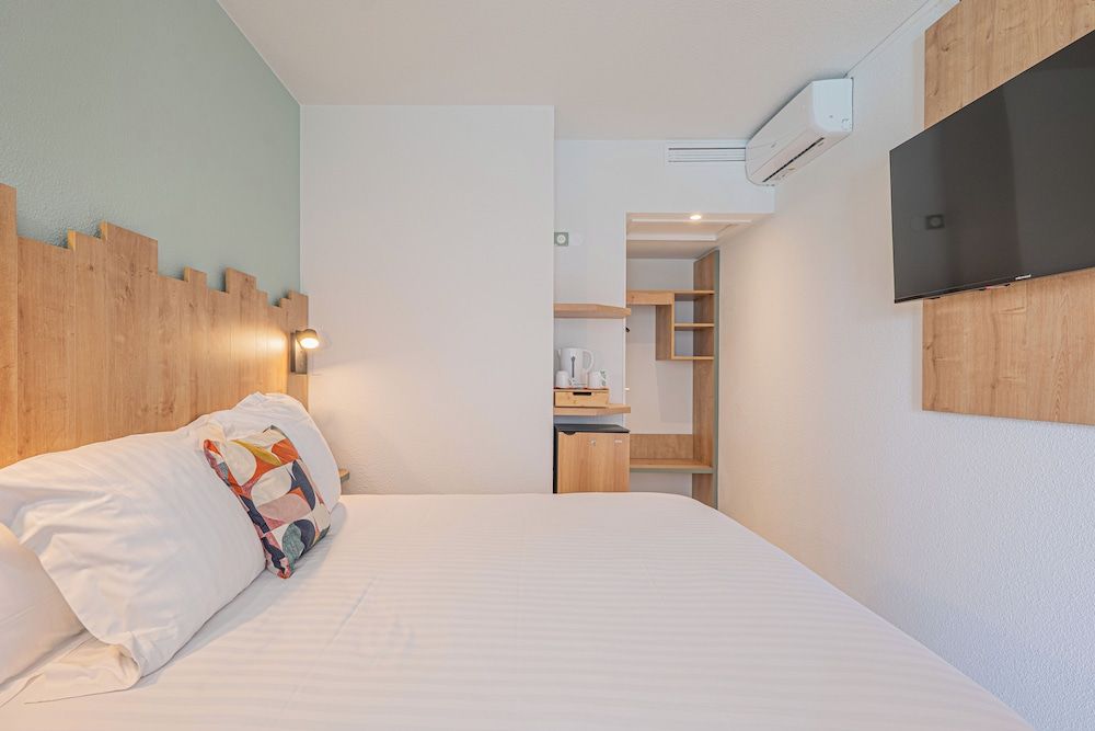 Sure Hotel by Best Western Mougins Belvedere Standard Room, 1 Queen Bed, Non Smoking 3