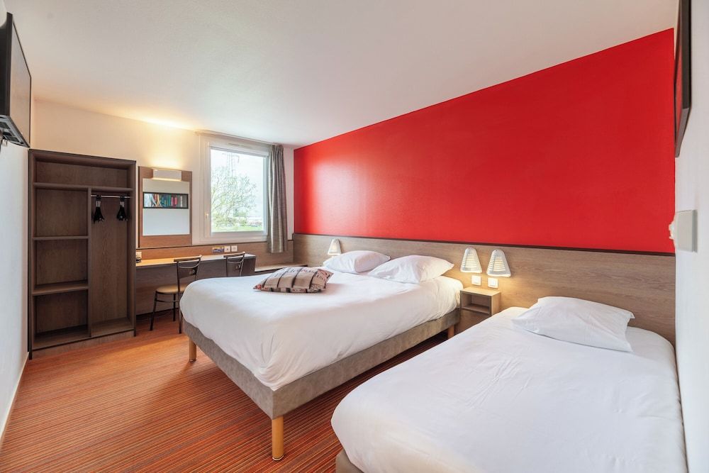 Ace Hôtel Roanne-Mably Triple Room