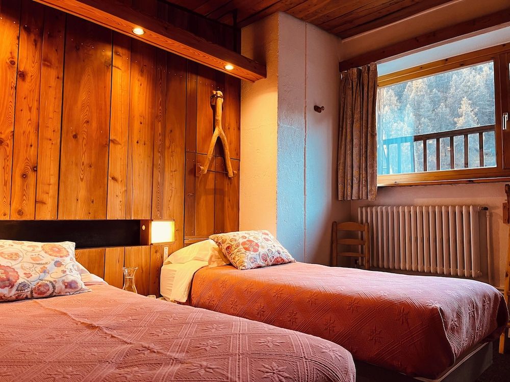 Classic Double or Twin Room, Mountain View