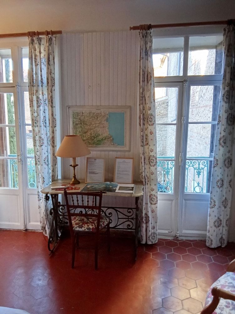 Mas Palegry Traditional Suite 14