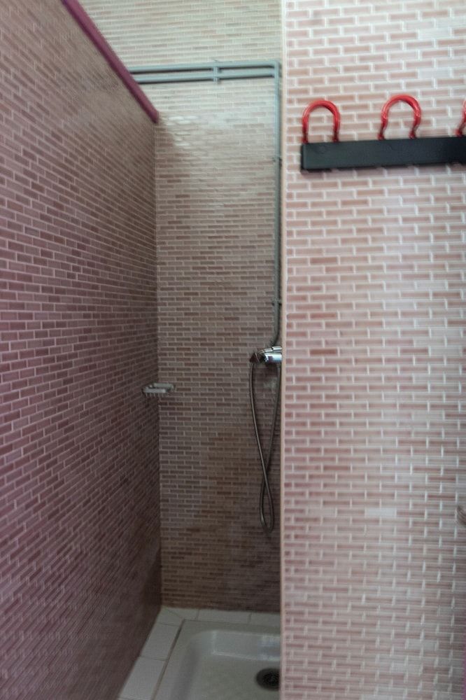 Triple Room - Shared Bathroom