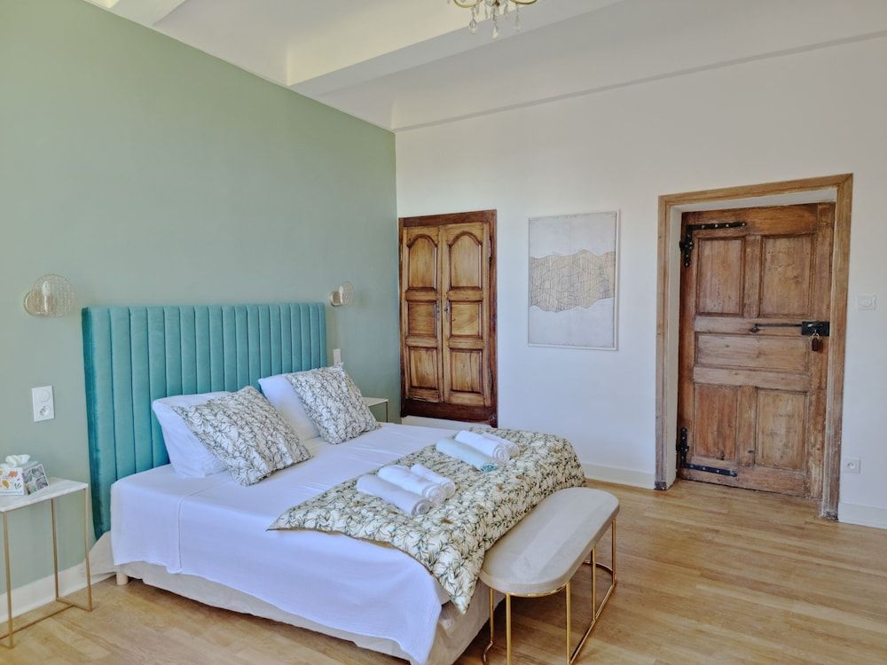 La Tour des Remparts Twin Room, Ensuite (Chambre Crémaillère ) 2