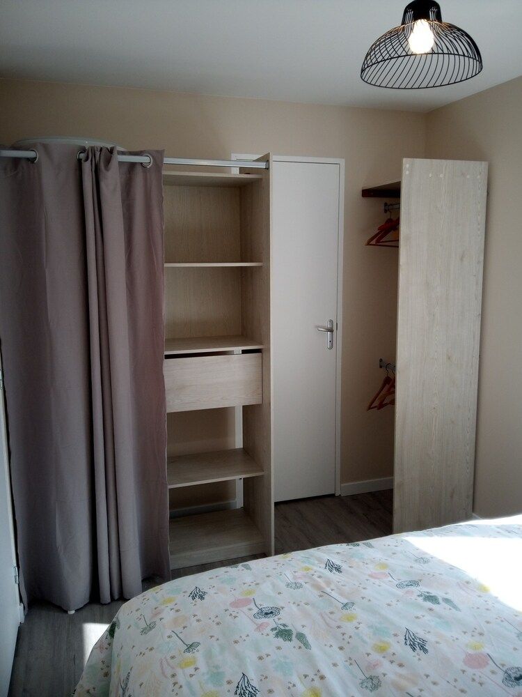 R & C - Room and Calm Basic Apartment, 1 Queen Bed with Sofa bed 3