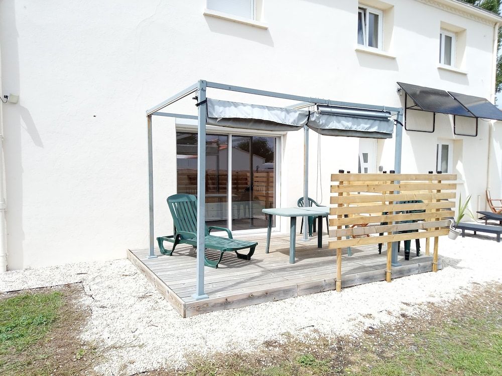 R & C - Room and Calm