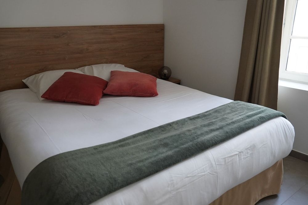 Sous les platanes Classic Studio, Ensuite (studio 302) 3