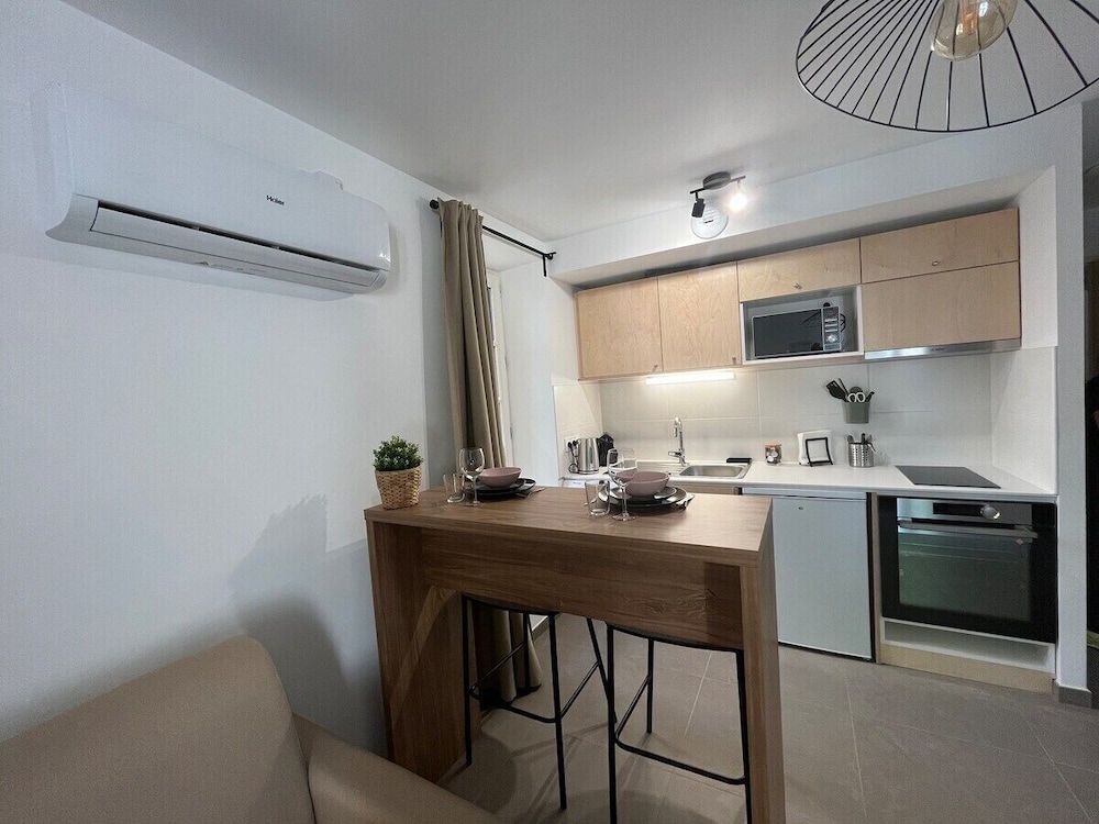 Sous les platanes Studio (Studio 301) 6