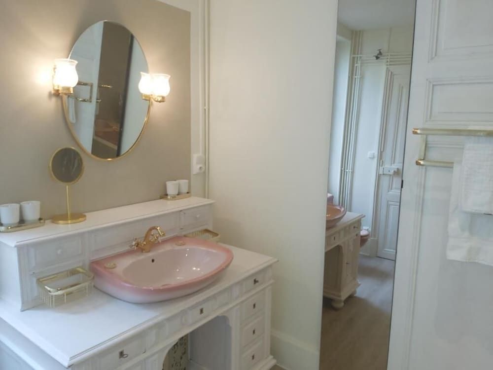 Vichy Sejour Comfort House, Ensuite, Garden View (Maison du 16) 5