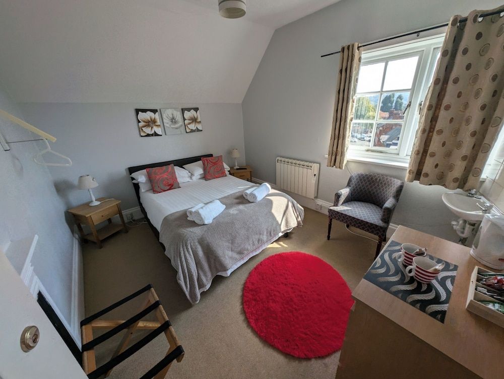 The Bear Basic Double Room 2