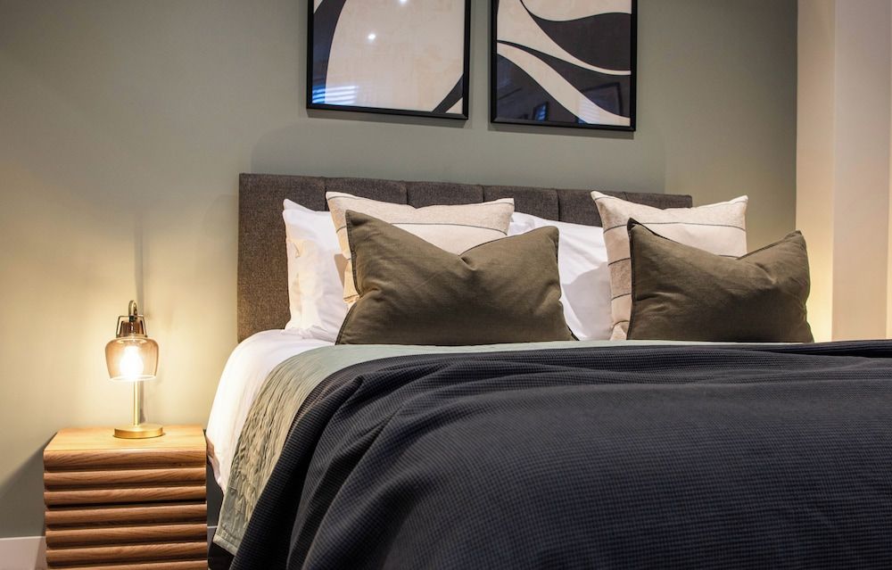 Thetford Hive Classic Studio Suite, City View 2