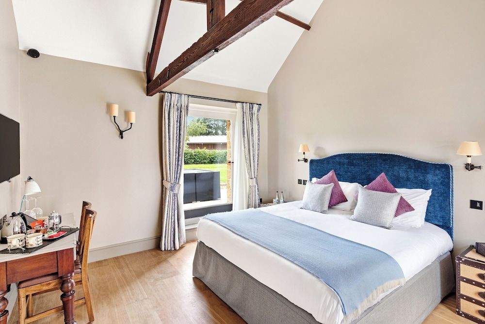 West Acre Lodge Deluxe House, Garden View 8