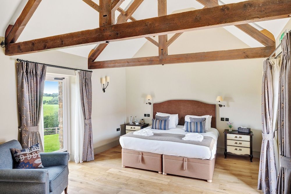 West Acre Lodge Deluxe House, Garden View 12