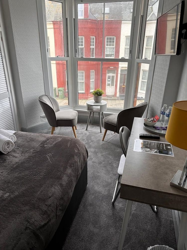 gwesTY Guest House Standard Double Room, Partial Sea View