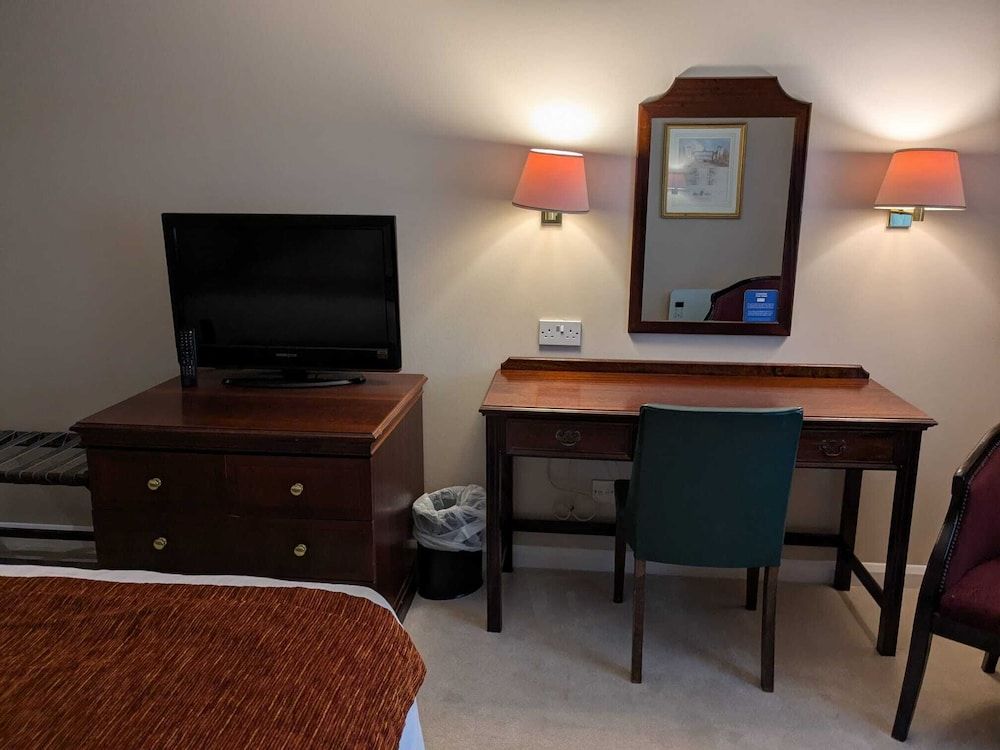 Urban Hotel Grantham Double Room 7