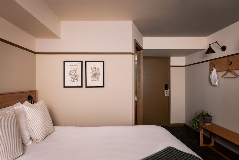 THE  HIDE Family Quadruple Room 2