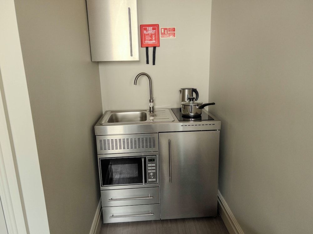 George Apartments Classic Double Room, Non Smoking 13