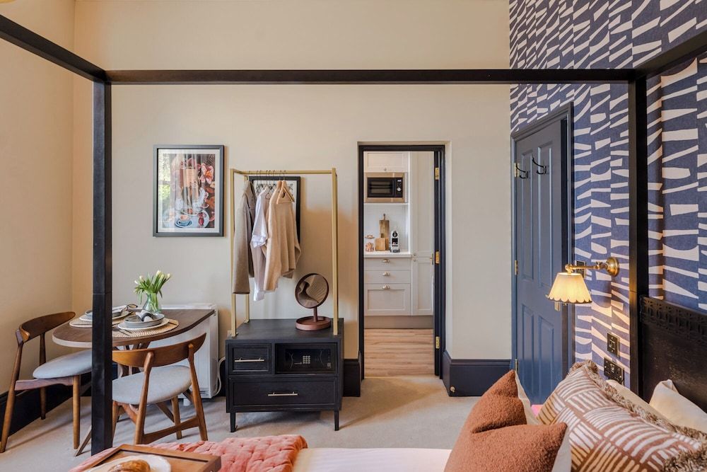 Your Apartment - Pembroke House Comfort Studio 7