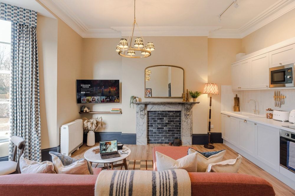 Your Apartment - Pembroke House Elite Apartment 8