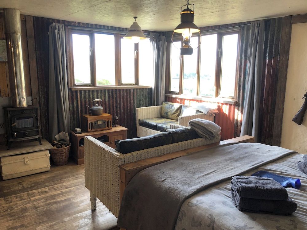 Foxes Den Unique Eco Cabin Dartmoor
