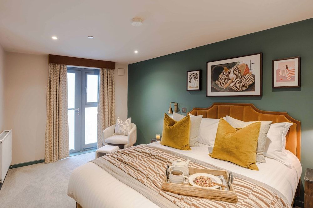 Deluxe Apartment