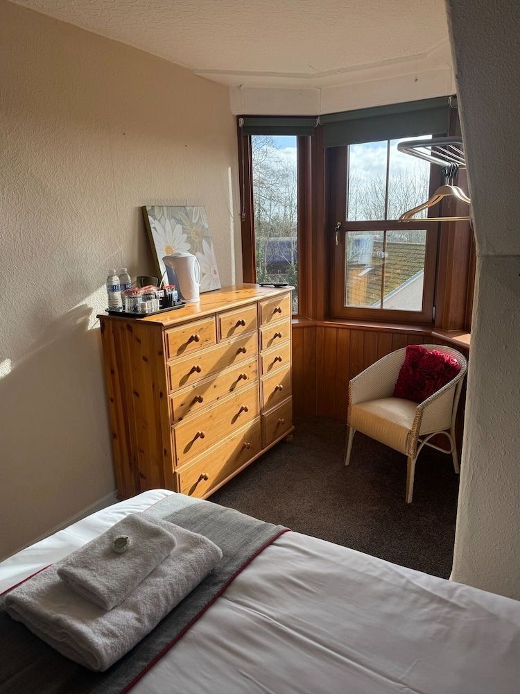 Hillside Hotel & Restaurant Standard Twin Room 7