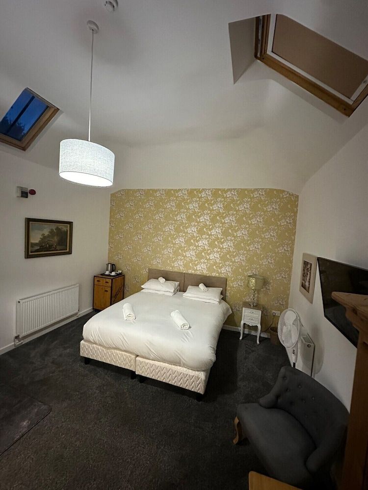 Red Lion Classic Double Room, Non Smoking 4