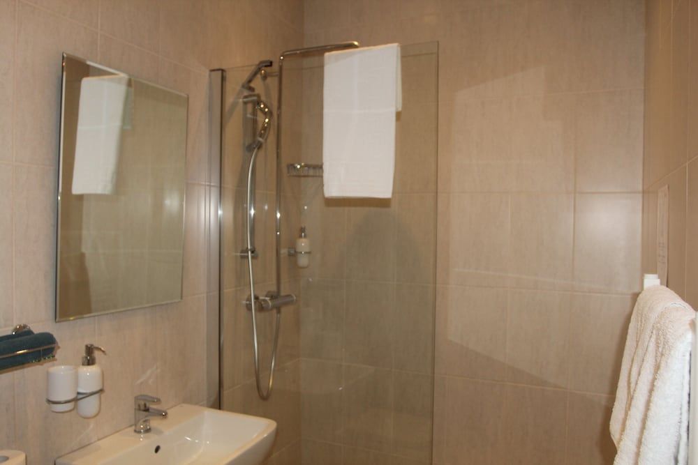 Bryn-Y-Mor Hotel Luxury Double Room, Ensuite, Sea View 8