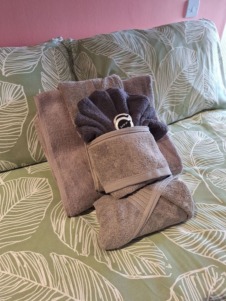 Room-comfortable Guest Room With a Bath Room, 1 Bedroom, Accessible, Smoking 10