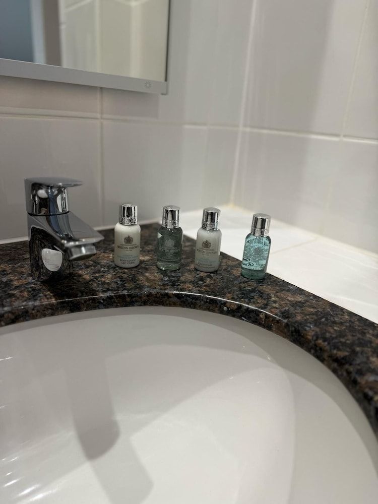 The Mill Sharnbrook Classic Double Room, Park View 6