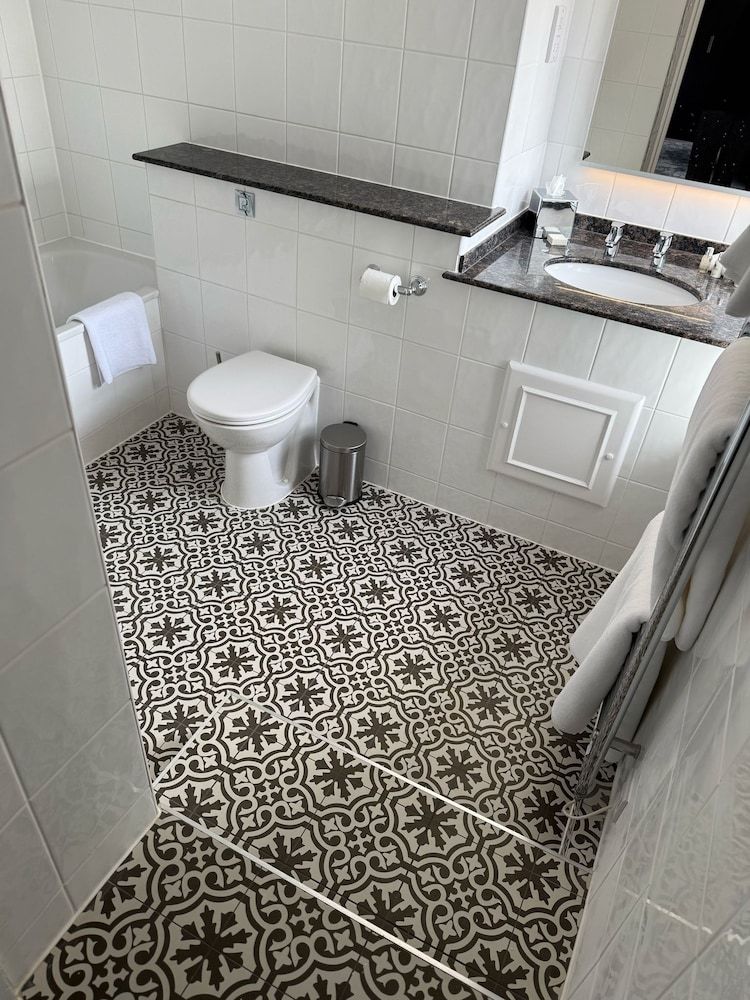 The Mill Sharnbrook Classic Twin Room 5