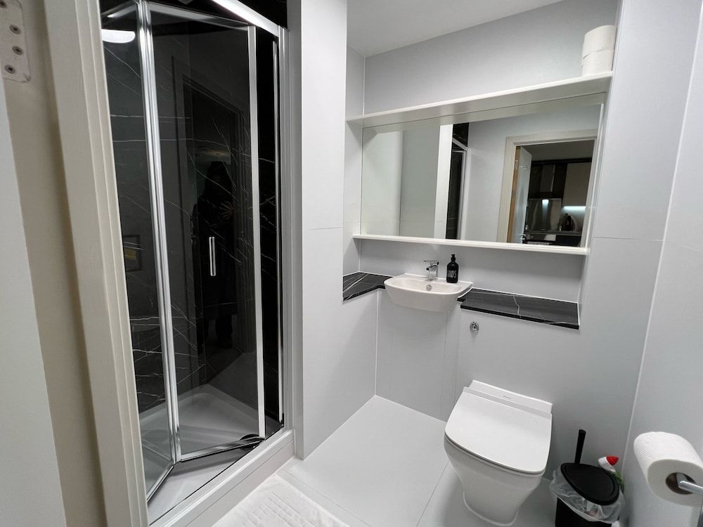 Tha Kaizen Economy Apartment, Private Bathroom, Valley View (One Bedroom with Parking) 4