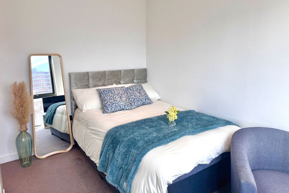 Sheffield Centre - Modern 1BR Apartment - Sleeps 3 Apartment