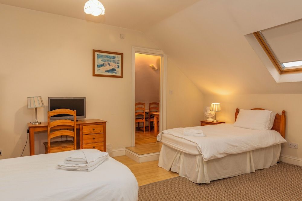 Standard Twin Room, Shared Bathroom