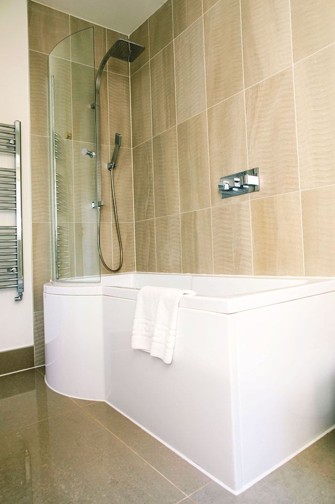 Accomodo London South Kensington - Elegant 3 Bedroom Apartments near Museums Apartment, Courtyard View 13