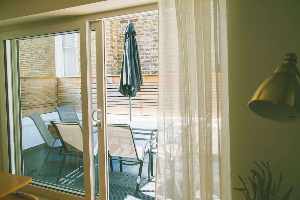 Accomodo London South Kensington - Elegant 3 Bedroom Apartments near Museums Apartment, Courtyard View 26