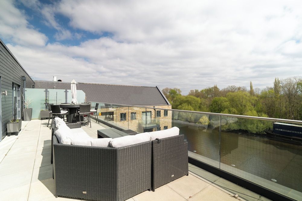 Apartment, River View