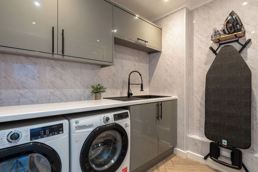 Swansea Waterfront View Windmill Terrace Luxury Suite 10