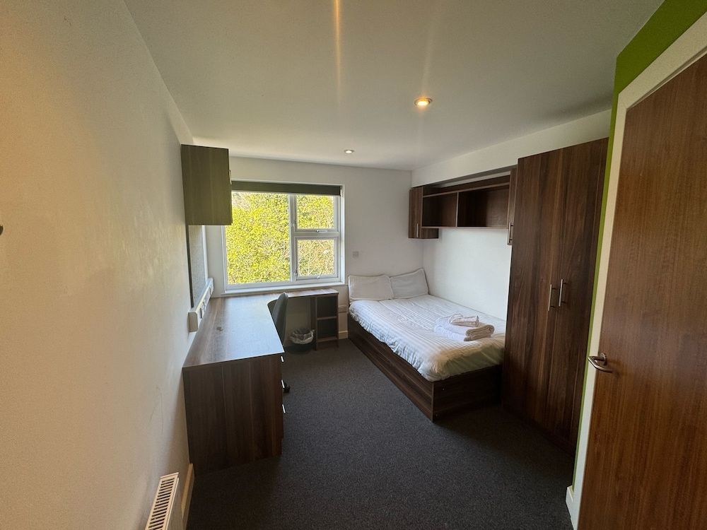 Studio (1 Bedroom)