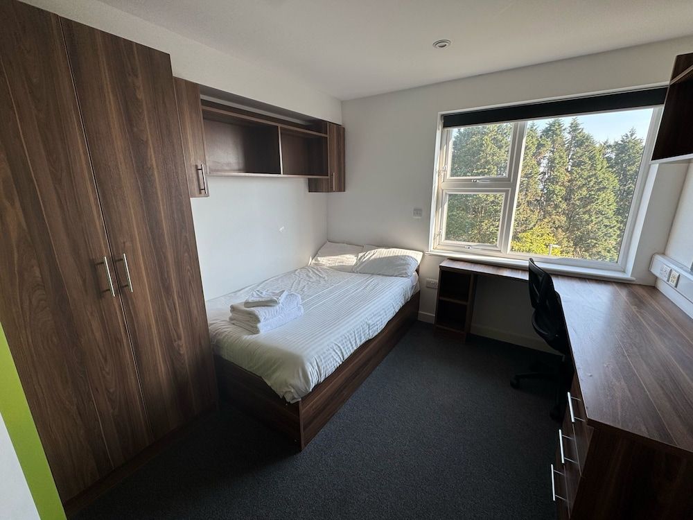 Studio (1 Bedroom)
