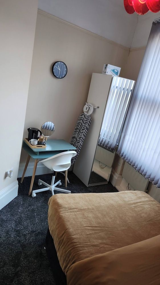 Glamsflat Troccadero Apartment, 1 Bedroom, Fireplace, City View 4