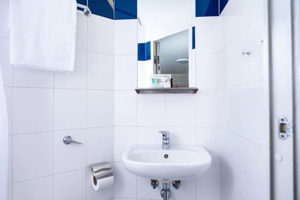 Albert Court Apartment, 4 Bedrooms, Non Smoking 2