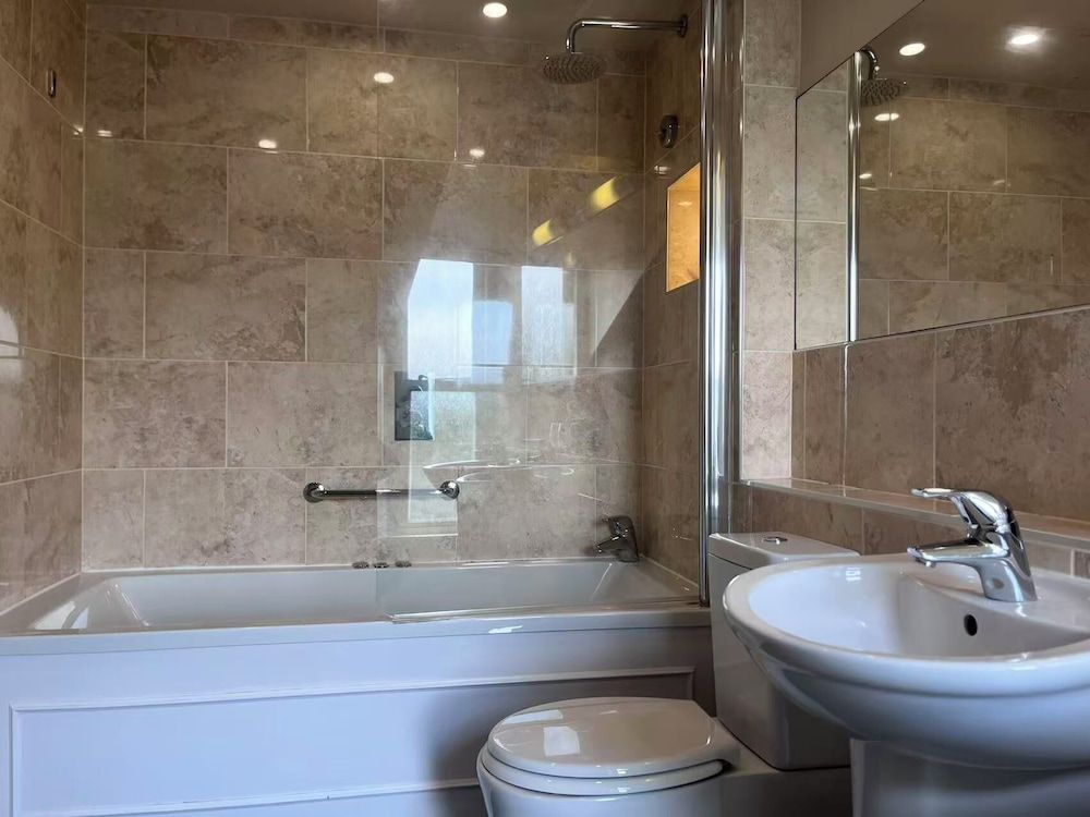 Ambleside Rooms & Suites Deluxe Double Room, Mountain View 5