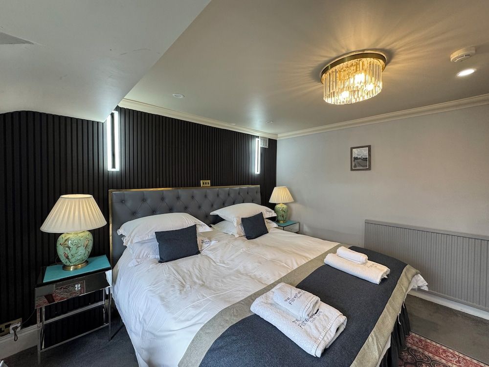 Ambleside Rooms & Suites Deluxe Double Room, Mountain View 3