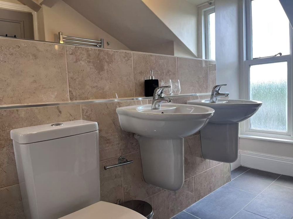 Ambleside Rooms & Suites Deluxe Double Room, Mountain View 6