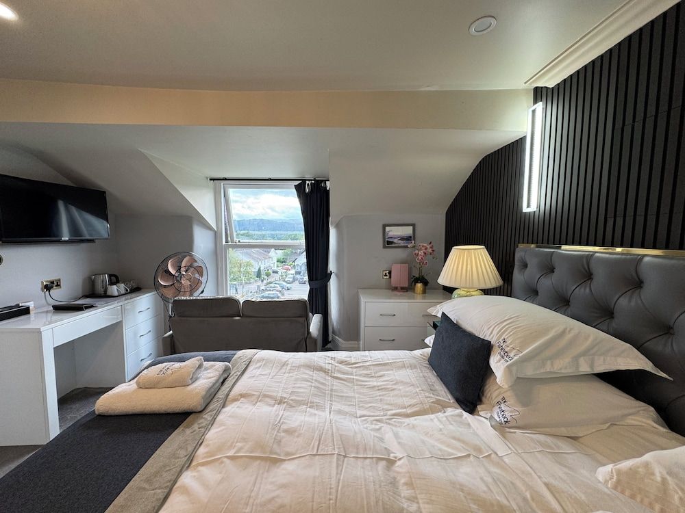 Ambleside Rooms & Suites Deluxe Double Room, Mountain View 2