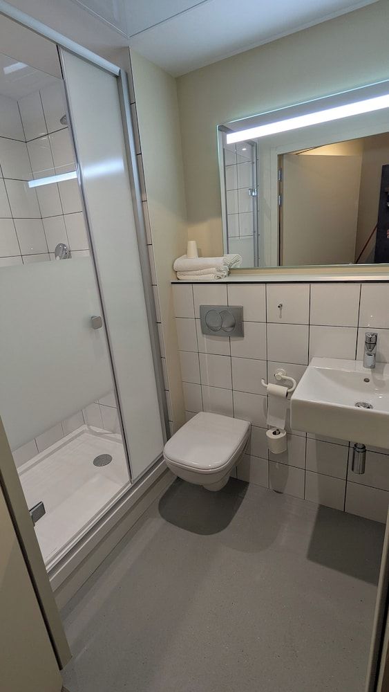 Ibis Budget La Rochelle Puilboreau Standard Room, 1 Double Bed 9